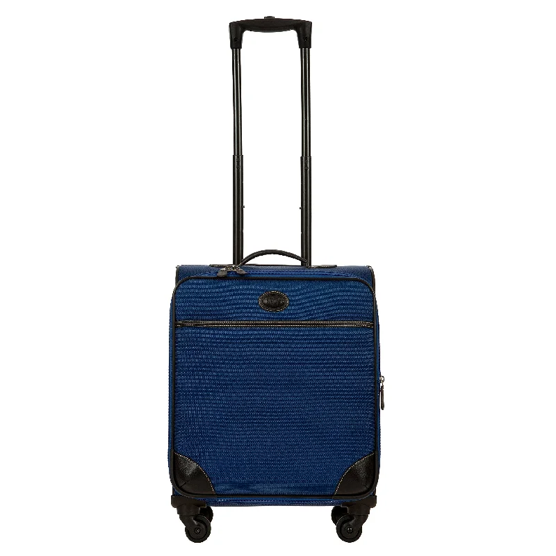 Pronto 21" Spinner Carry-On Luggage