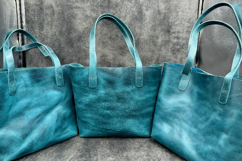 Monogrammed Tote Bag in Brown Leather with Personalized Initials for a Custom and Elegant TouchLeather Tote Bag - C. H. Ocean Blue Monogrammed Tote Bag in Brown Leather with Personalized Initials for a Custom and Elegant TouchLeather Tote Bag - C. H. Ocean Blue