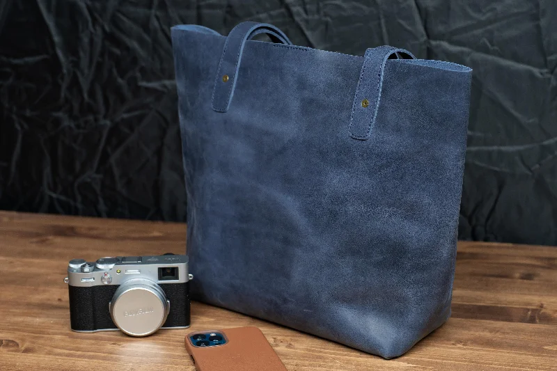 Small Vegan Leather Tote Bag in Blush Pink with Gold - Tone Hardware for a Feminine and Stylish AccessoryLeather Tote Bag - Crazy Horse Navy Blue Small Vegan Leather Tote Bag in Blush Pink with Gold - Tone Hardware for a Feminine and Stylish AccessoryLeather Tote Bag - Crazy Horse Navy Blue