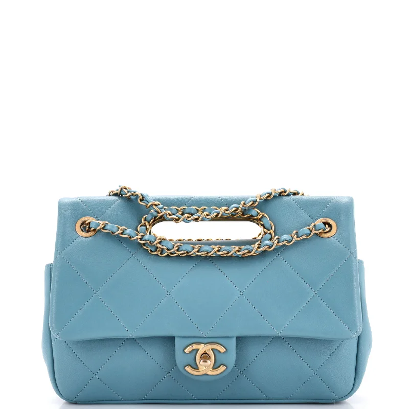 Quilted Shoulder Bag in Cream for a Classic and Elegant LookA Real Catch Flap Bag Quilted Lambskin Medium Quilted Shoulder Bag in Cream for a Classic and Elegant LookA Real Catch Flap Bag Quilted Lambskin Medium