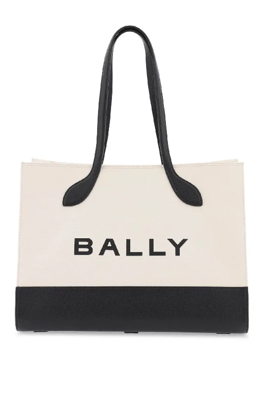 Oversized Jute Tote Bag in Natural Color with Rope Handles for a Beach VacationBally Keep On E/w Tote Bag Oversized Jute Tote Bag in Natural Color with Rope Handles for a Beach VacationBally Keep On E/w Tote Bag