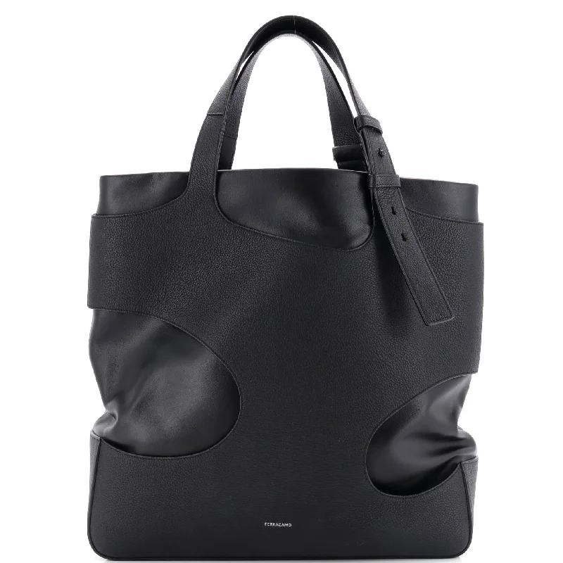 Geometric - Printed Tote Bag in Multicolor for a Contemporary and Trendy OutfitCut-Out Tote Leather and Fabric Geometric - Printed Tote Bag in Multicolor for a Contemporary and Trendy OutfitCut-Out Tote Leather and Fabric