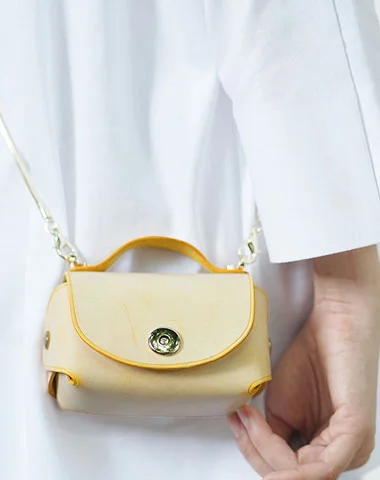 Quilted Shoulder Bag in Cream for a Classic and Elegant LookCute Leather Womens Mini Chain Purse Makeup Handbags Chain Shoulder Bags for Women Quilted Shoulder Bag in Cream for a Classic and Elegant LookCute Leather Womens Mini Chain Purse Makeup Handbags Chain Shoulder Bags for Women