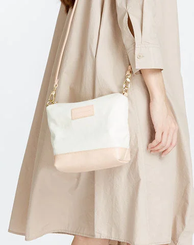 Shoulder Bag with Chain Strap in Silver for a Trendy AppearanceFashion White Canvas Leather Women Makeup Pouch Canvas Shoulder Bag For Women Shoulder Bag with Chain Strap in Silver for a Trendy AppearanceFashion White Canvas Leather Women Makeup Pouch Canvas Shoulder Bag For Women