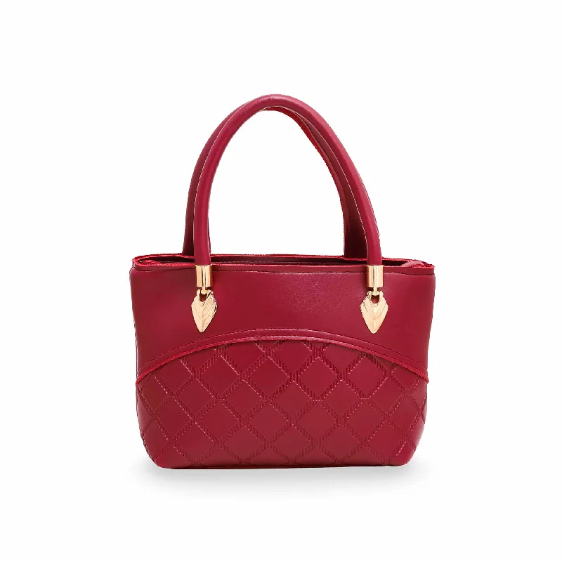 Quilted Shoulder Bag in Cream for a Classic and Elegant LookMaroon Formal Shoulder Bag P56118 Quilted Shoulder Bag in Cream for a Classic and Elegant LookMaroon Formal Shoulder Bag P56118