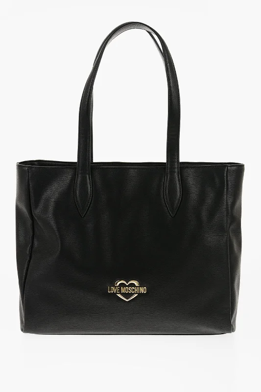 Metallic Tote Bag in Rose Gold with Chain Handles for a Glamorous Night OutMoschino Love Faux Leather Tote Bag With Heart Shaped Pouch Metallic Tote Bag in Rose Gold with Chain Handles for a Glamorous Night OutMoschino Love Faux Leather Tote Bag With Heart Shaped Pouch