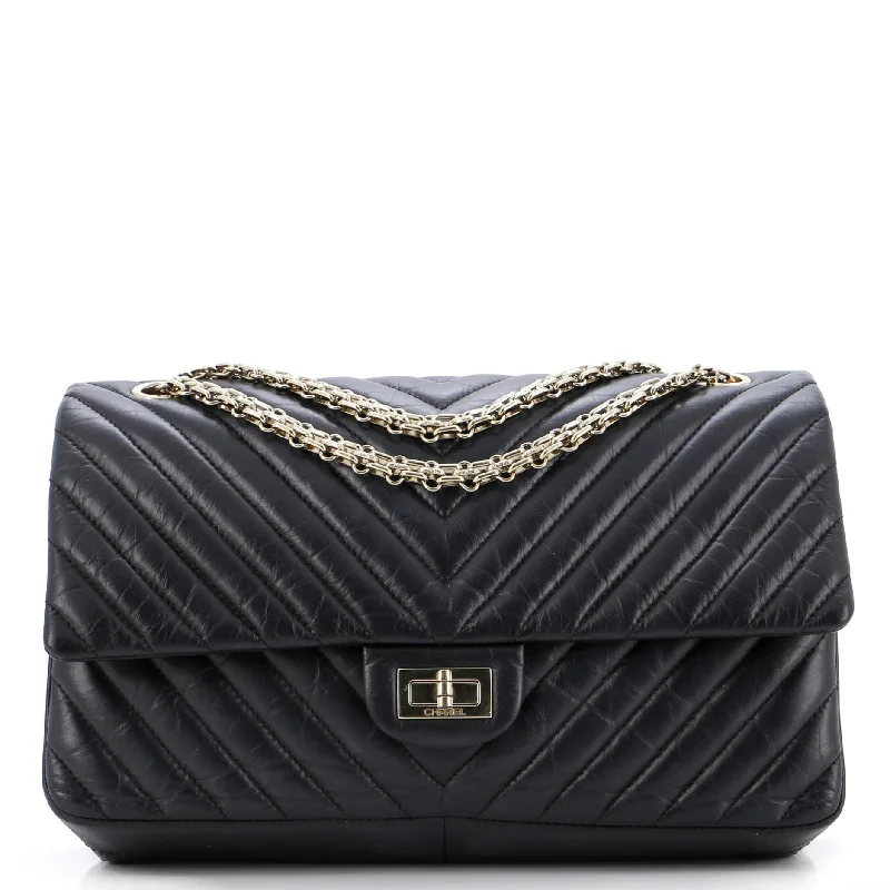 Quilted Shoulder Bag in Cream for a Classic and Elegant LookReissue 2.55 Flap Bag Chevron Aged Calfskin 226 Quilted Shoulder Bag in Cream for a Classic and Elegant LookReissue 2.55 Flap Bag Chevron Aged Calfskin 226