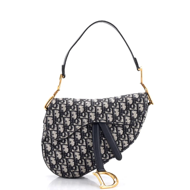 Quilted Shoulder Bag in Cream for a Classic and Elegant LookSaddle Handbag Oblique Canvas Medium Quilted Shoulder Bag in Cream for a Classic and Elegant LookSaddle Handbag Oblique Canvas Medium