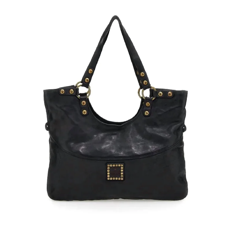Metallic Tote Bag in Rose Gold with Chain Handles for a Glamorous Night OutWomen's Small Shopping Mamore Bag In Black Metallic Tote Bag in Rose Gold with Chain Handles for a Glamorous Night OutWomen's Small Shopping Mamore Bag In Black