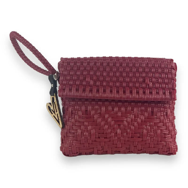 Mirrored Clutch in Silver for Futuristic - Themed GatheringsMonochrome Maroon CA