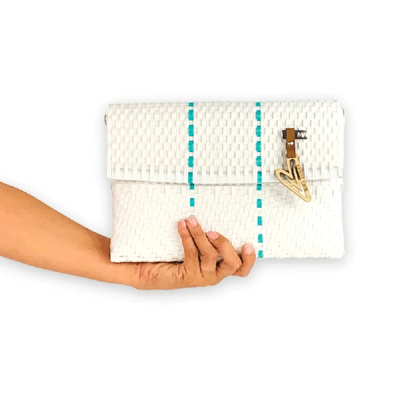 Women's Faux Fur Clutch in White for Winter BallsToucan WM DI
